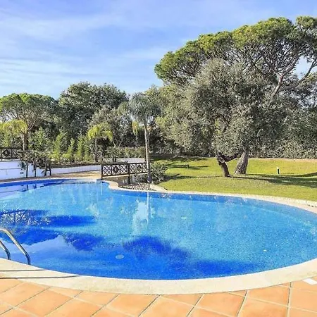 Sleeps 6 With Pool Air Con And Wifi Quinta do Lago